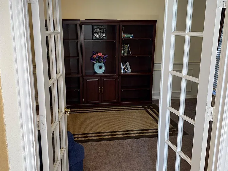 7521 England Dr — Photo 9