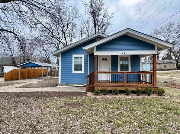 711 W Cave Springs Ave, El Dorado, KS 67042