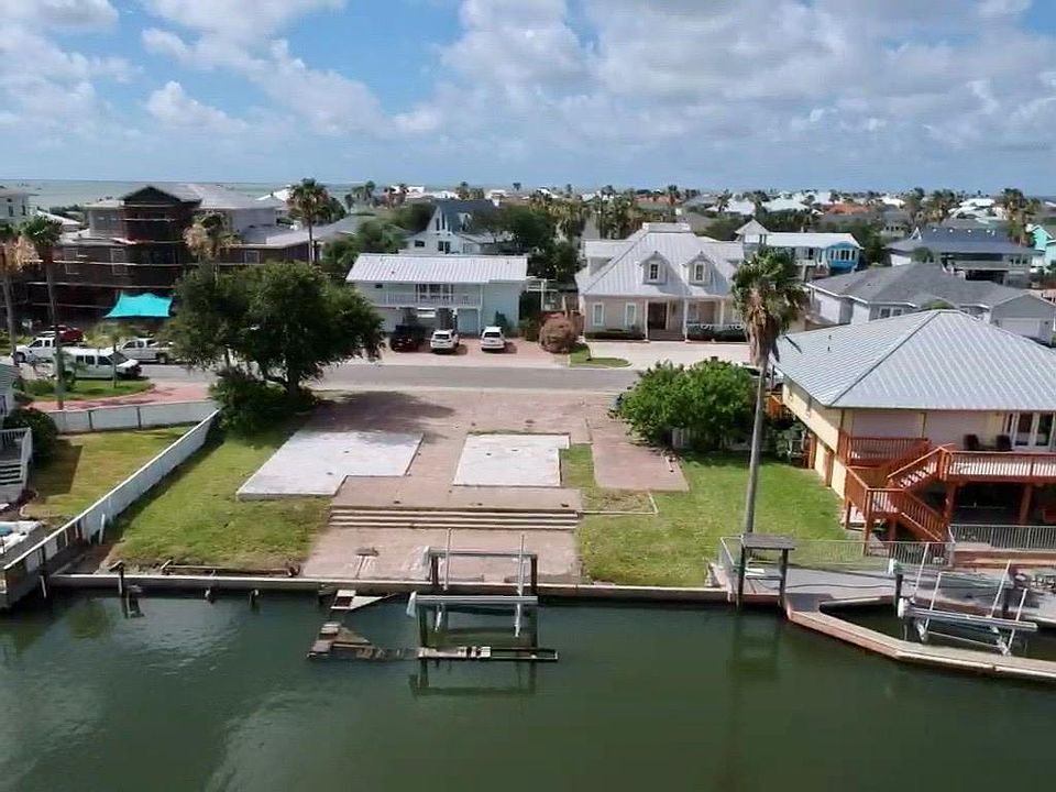 1st image of 9 Luau Ln
