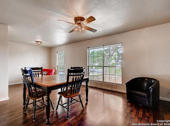 5th image of 9714 Berryville