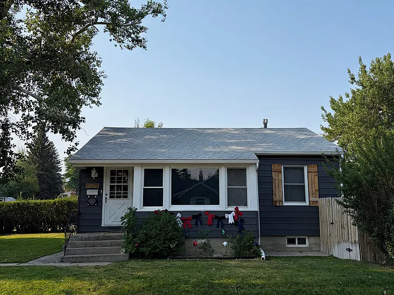 909 W 20th St — Photo 1