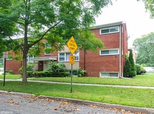 231 Callan Ave #2N, Evanston, IL 60202