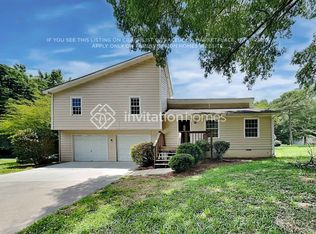 3191 Grand Central Dr, Snellville, GA 30078