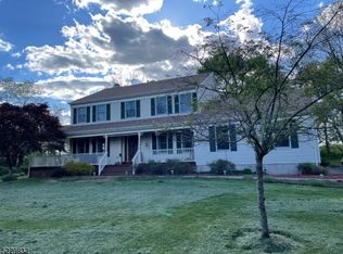 1098 Barley Sheaf Rd, Flemington, NJ 08822