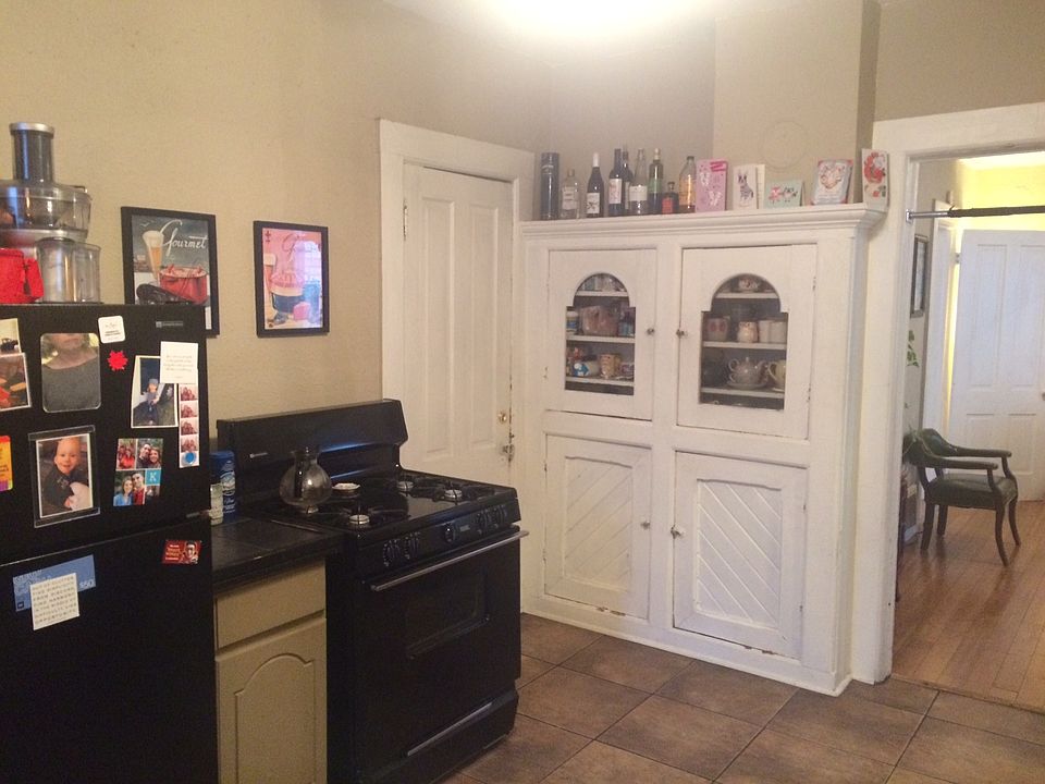 Gas stove, built-in pantry storage