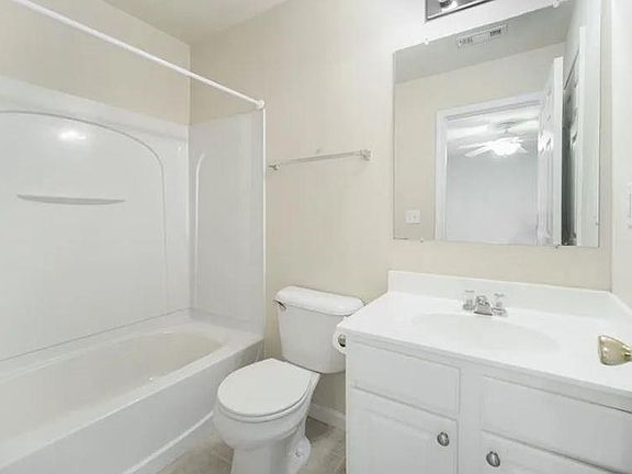 4th image of 2251 Landing Ridge Dr