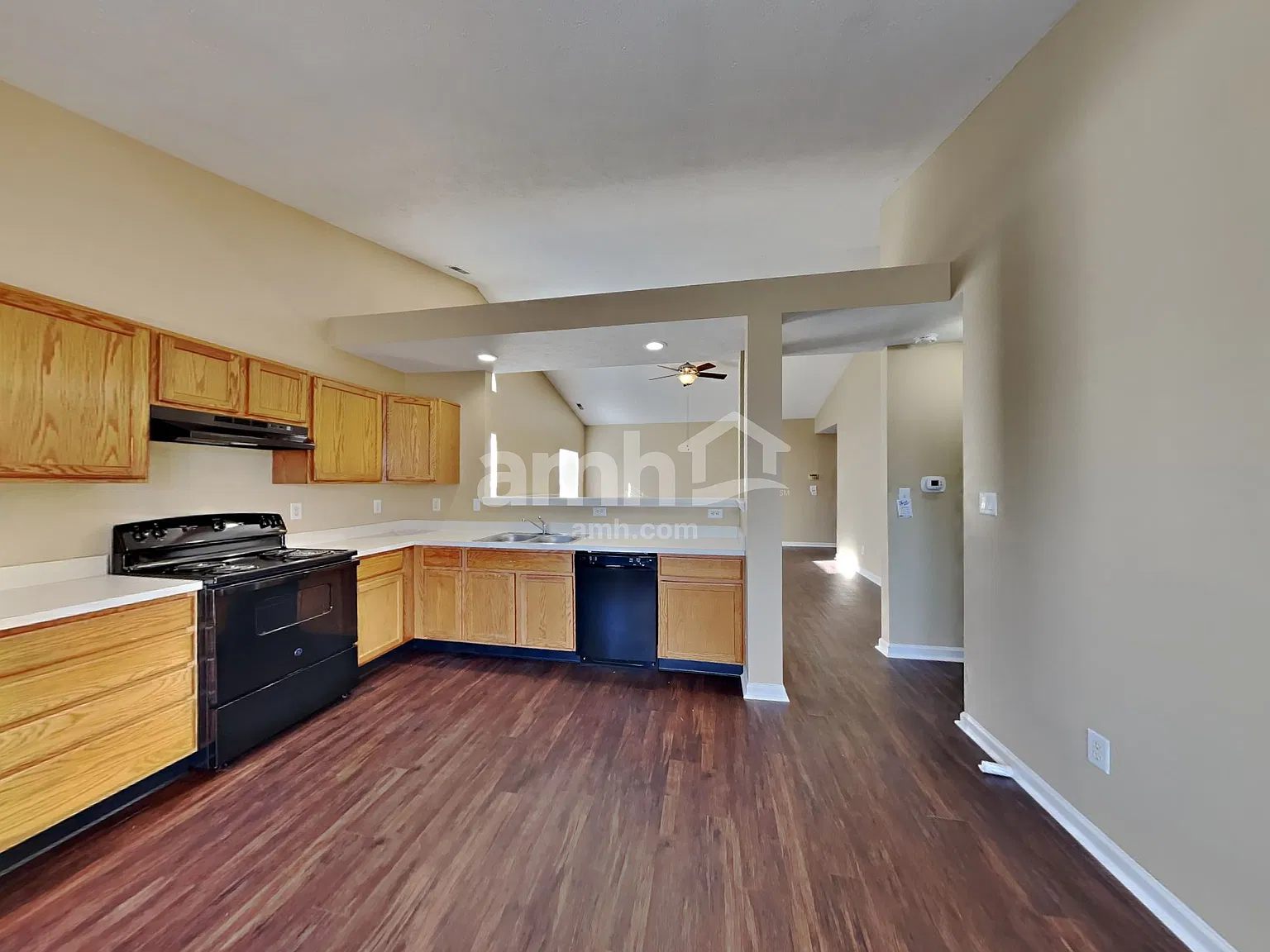 3 bed, 2.0 bath, 1496 sqft, $1,870 — Photo 4