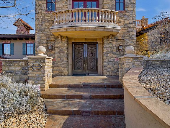 2nd image of 330 Red Ridge Ct