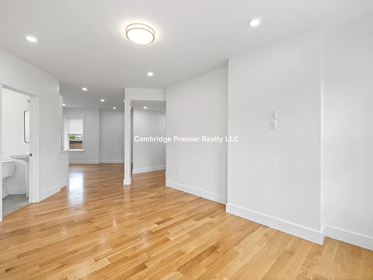 406 Columbia St #1 — Photo 7