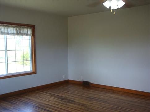 4th image of 75340 Road 436