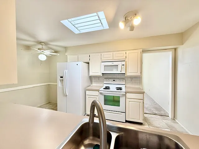 3201 La Ronda Pl NE — Photo 12