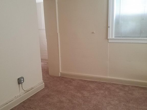 3rd image of 5046 15th Ave NE #5