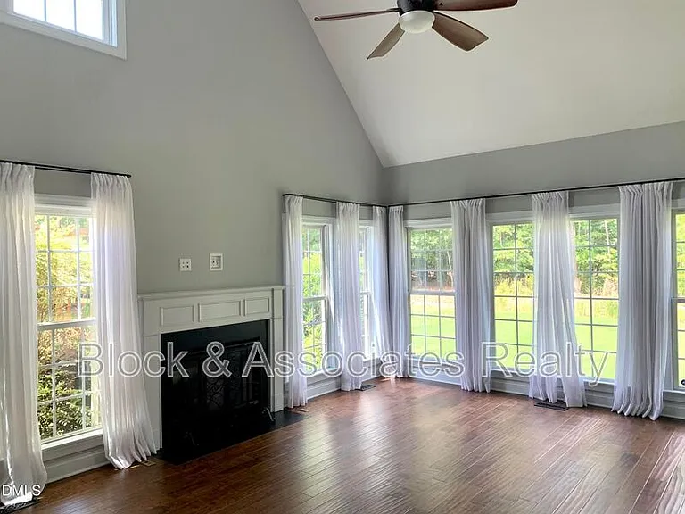 5013 Kettle Creek Way — Photo 5