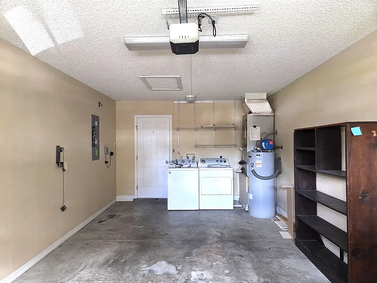 739 Heathrow Ave — Photo 21