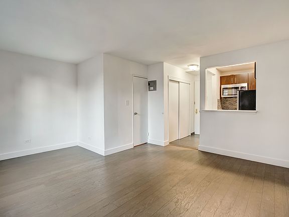 5th image of 530 2nd Ave APT 2B