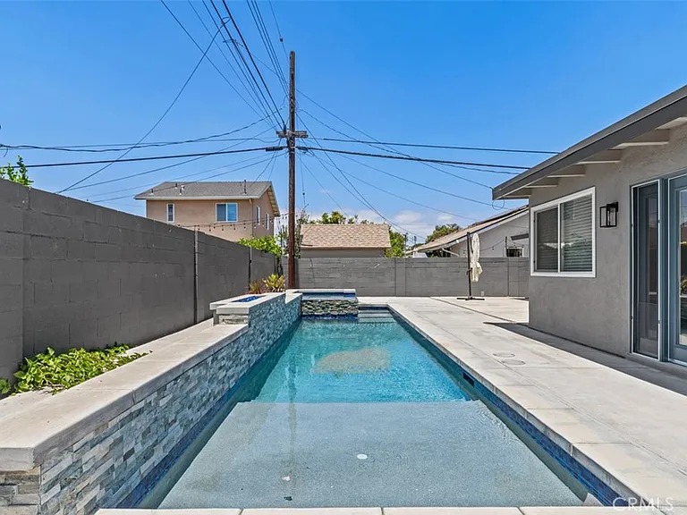 15881 Pilgrim Cir — Photo 26