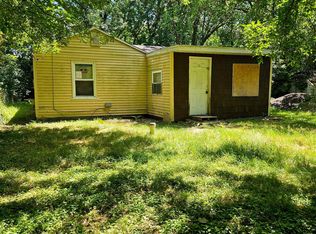 2095 Pound Dr, Flint, MI 48532