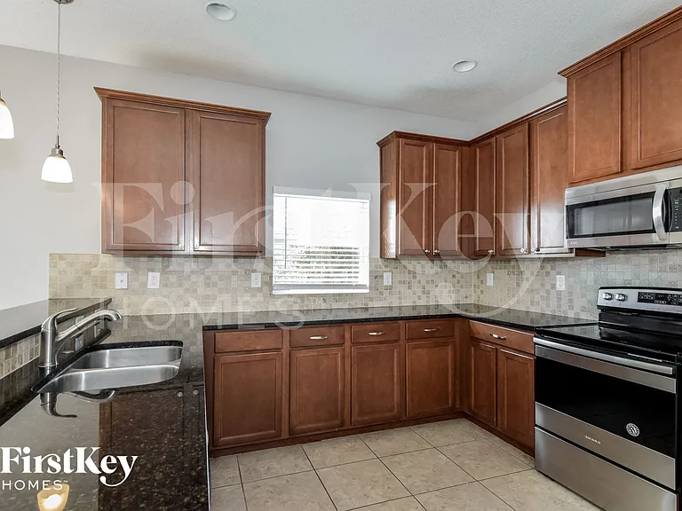 561 Vista Ridge Dr — Photo 6