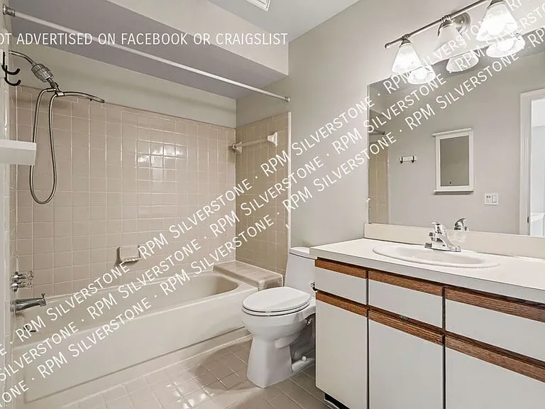 452 Farmridge Ct — Photo 20