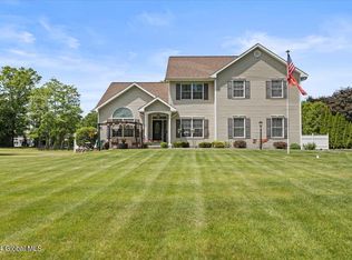 2 Berkshire Dr, Ballston Spa, NY 12020