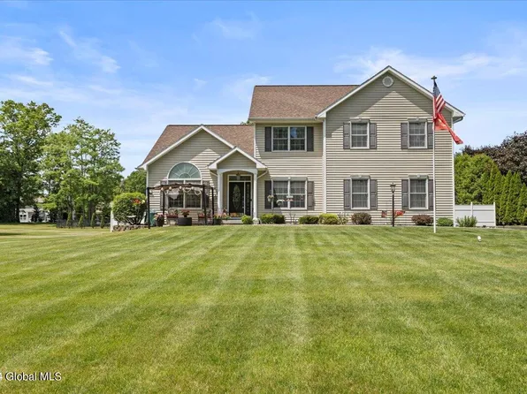 2 Berkshire Drive, Ballston Spa, NY 12020