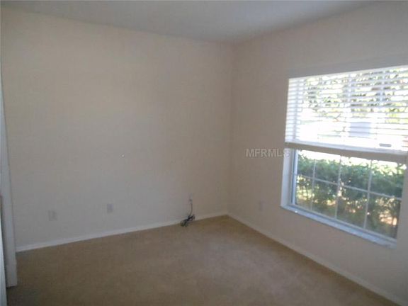 3rd image of 30800 Sonnet Glen Dr