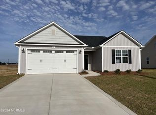 387 Winnsboro Rd, Raeford, NC 28376