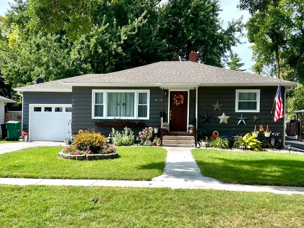 610 S 1st St, Milbank, SD 57252