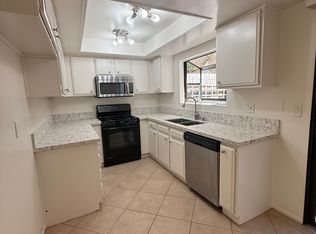 16885 Lynn Ln APT 10, Huntington Beach, CA 92649