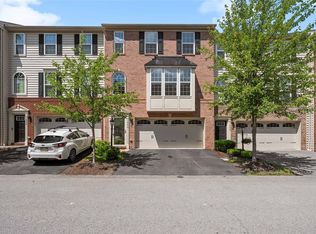 1004 Pointe View Dr, Mars, PA 16046