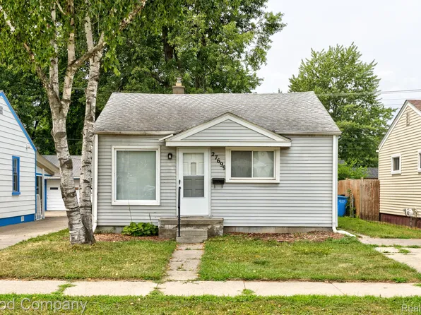 27699 Brettonwoods St, Madison Heights, MI 48071