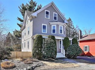 17 11th St, Providence, RI 02906