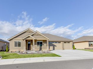 2261 Copperleaf St, Richland, WA 99354
