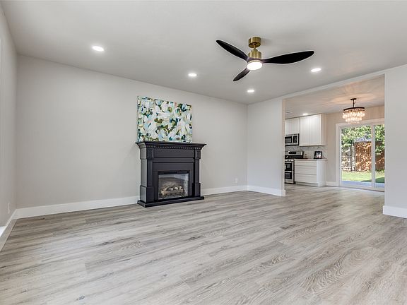 3rd image of 14234 Queens Chapel Rd