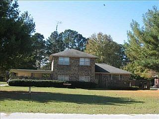 1st image of 204 Lakeshore Dr