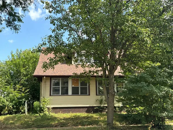 710 17th St SE, Cedar Rapids, IA 52403
