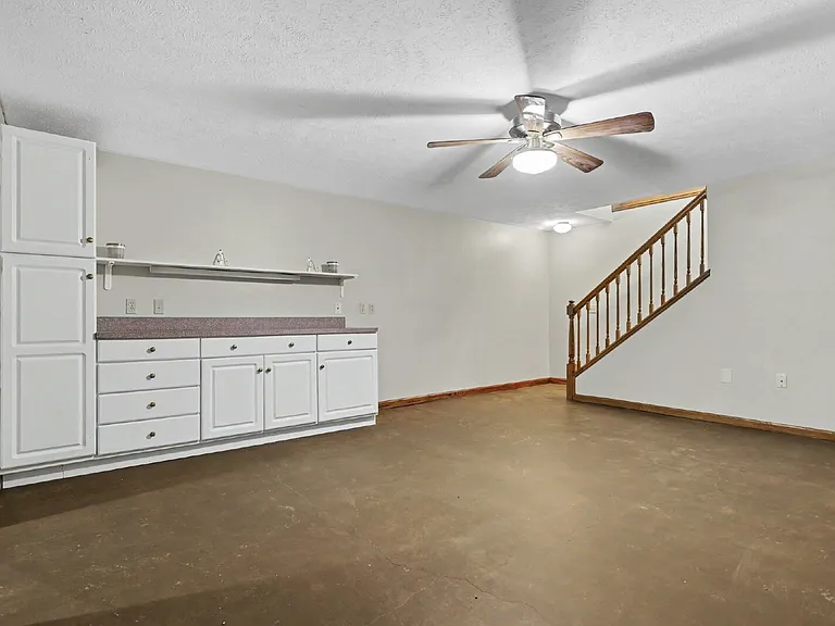 5050 Maple Grove Rd — Photo 23