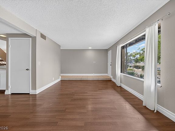 4th image of 4669 Kelly Barry Way