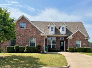 512 Mattie Ln, Lake Dallas, TX 75065
