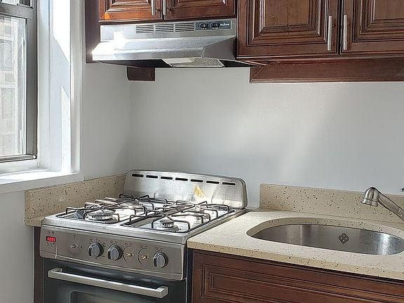2nd image of 205 E 82nd St APT 6B