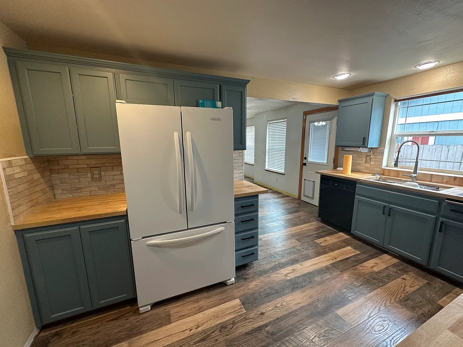3 bed, 1103 sqft, $2,600 — Photo 3