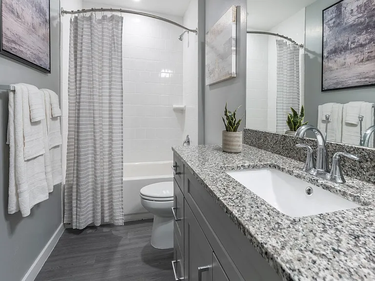4910 Silver Gate Ln — Photo 18
