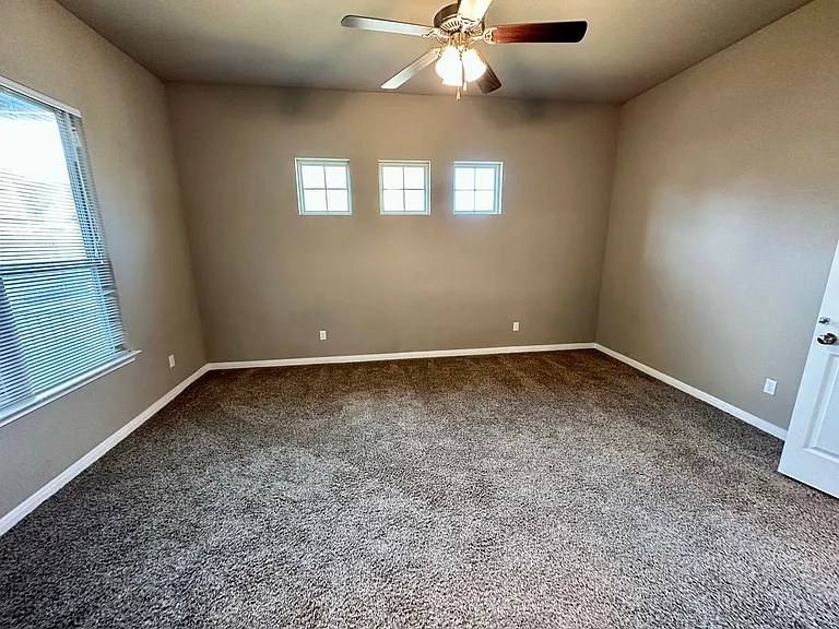 2709 Keathley Dr — Photo 17
