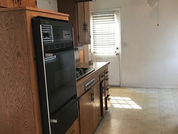 5th image of 14340 Adelfa Dr
