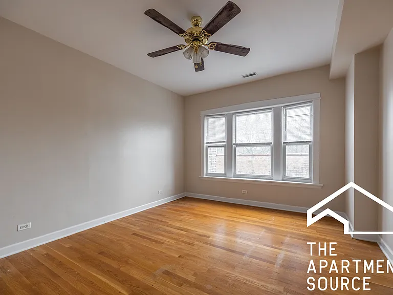 7462 N Greenview Ave #1 — Photo 6