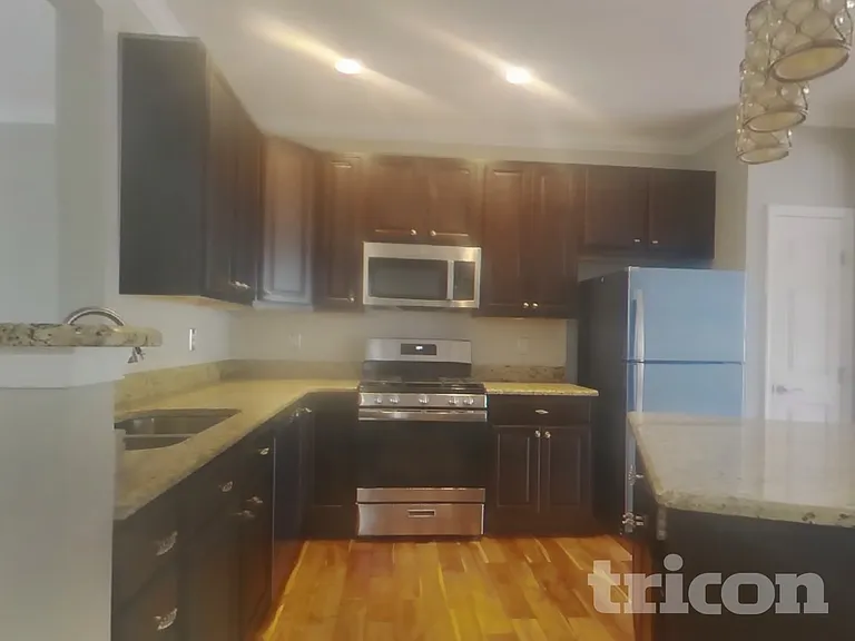 1711 Crimson Pl — Photo 9