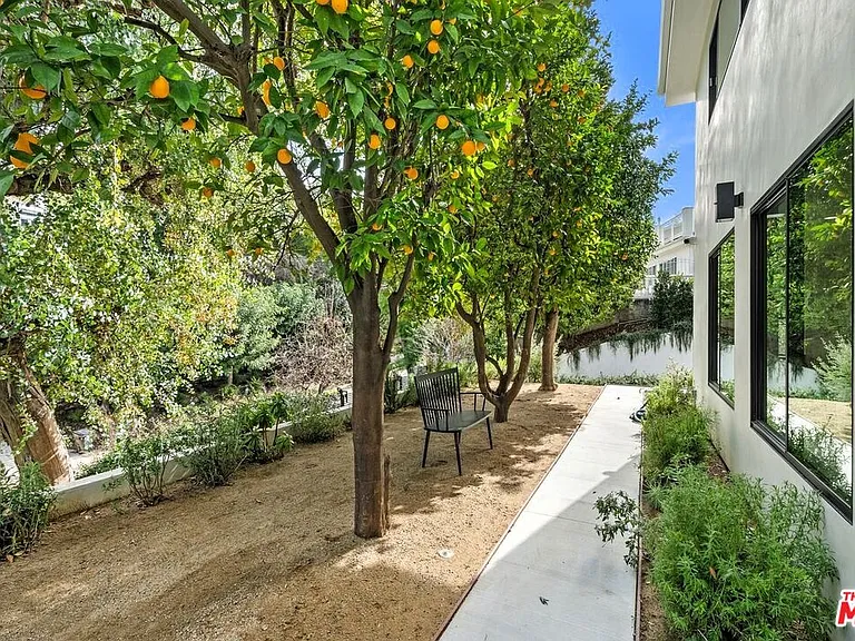 4545 Balboa Ave — Photo 47
