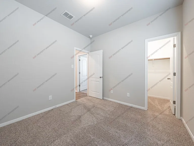 5432 Friars Loop — Photo 12