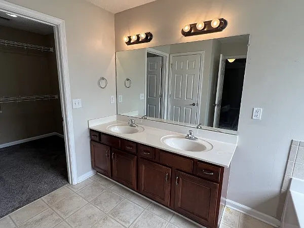 450 Winding Bluff Way — Photo 10