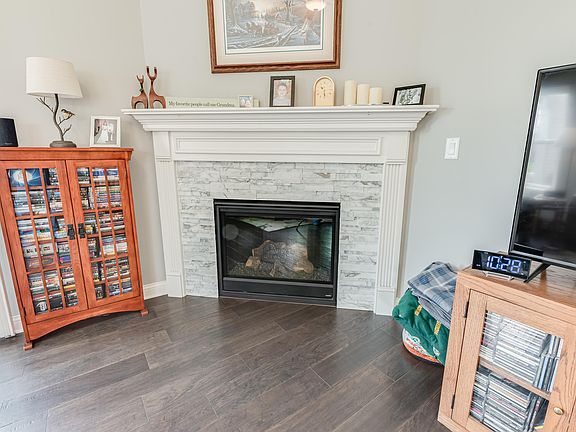 5th image of 2628 Esker Dr